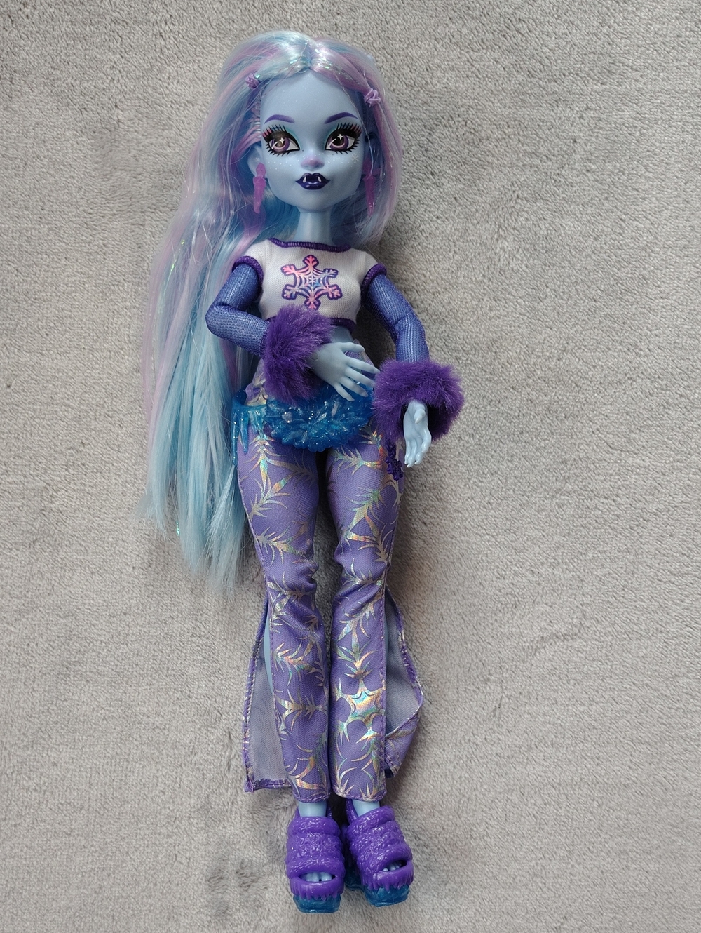 Mattel Monster High G3 Abbey Bominable Doll with Shoes and Jewelry Included